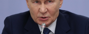 Bloomberg: На Путин неофициално е предадена последната версия на мирния план за Украйна